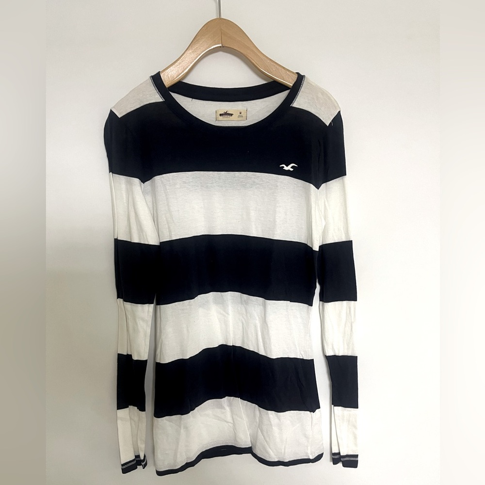 NWOT Hollister Long Sleeve T-shirt size medium
